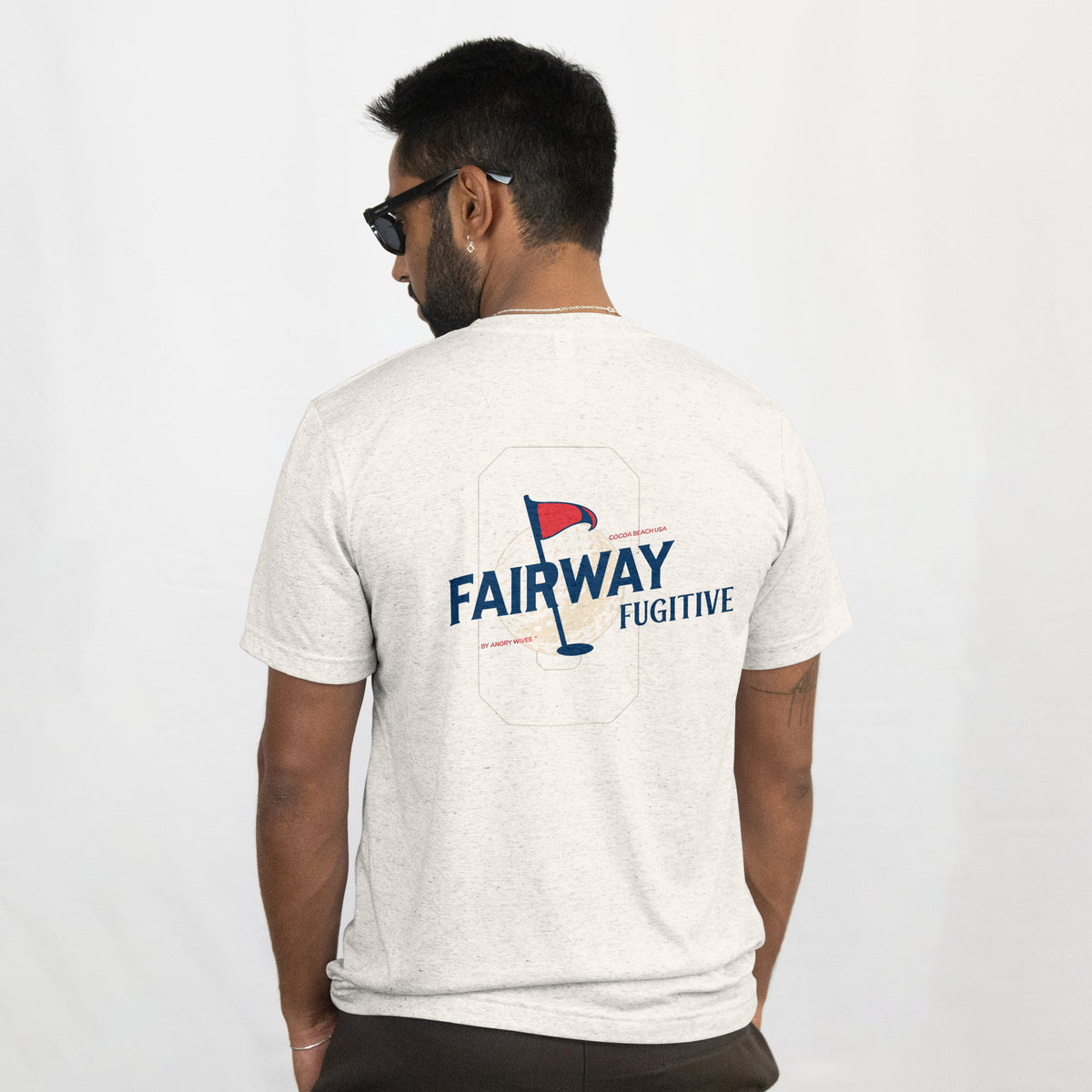 Fairway Fugitive Flag Tee – Oatmeal